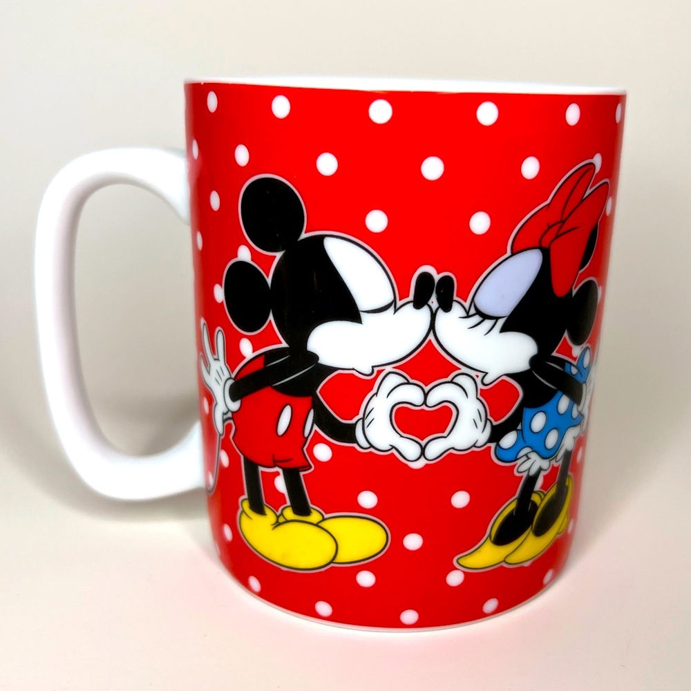 Disney Mickey Minnie Kissing Polka Dot Red Ceramic Mug